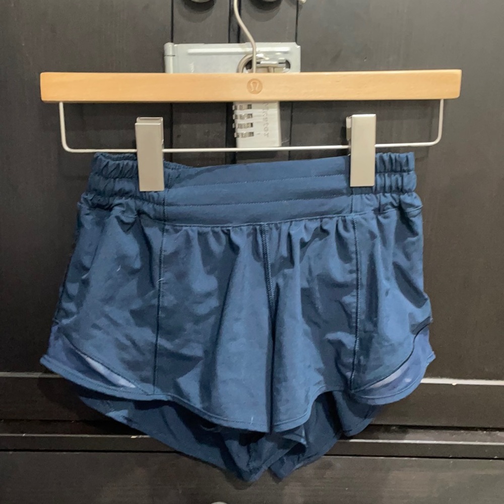 navy blue lululemon shorts